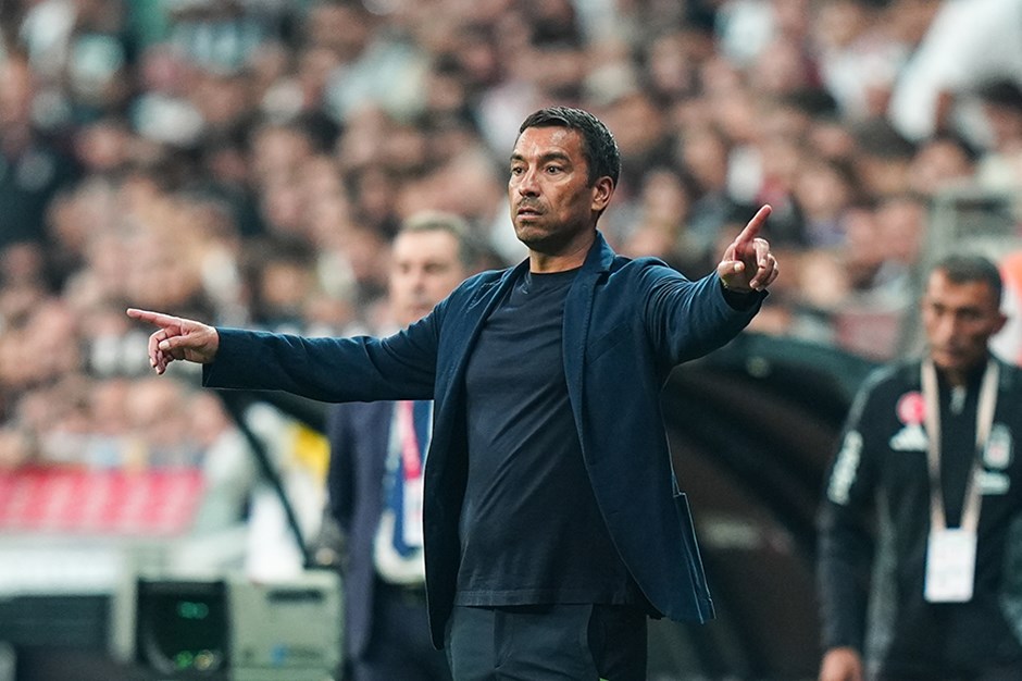 Van Bronckhorst tan yeni plan